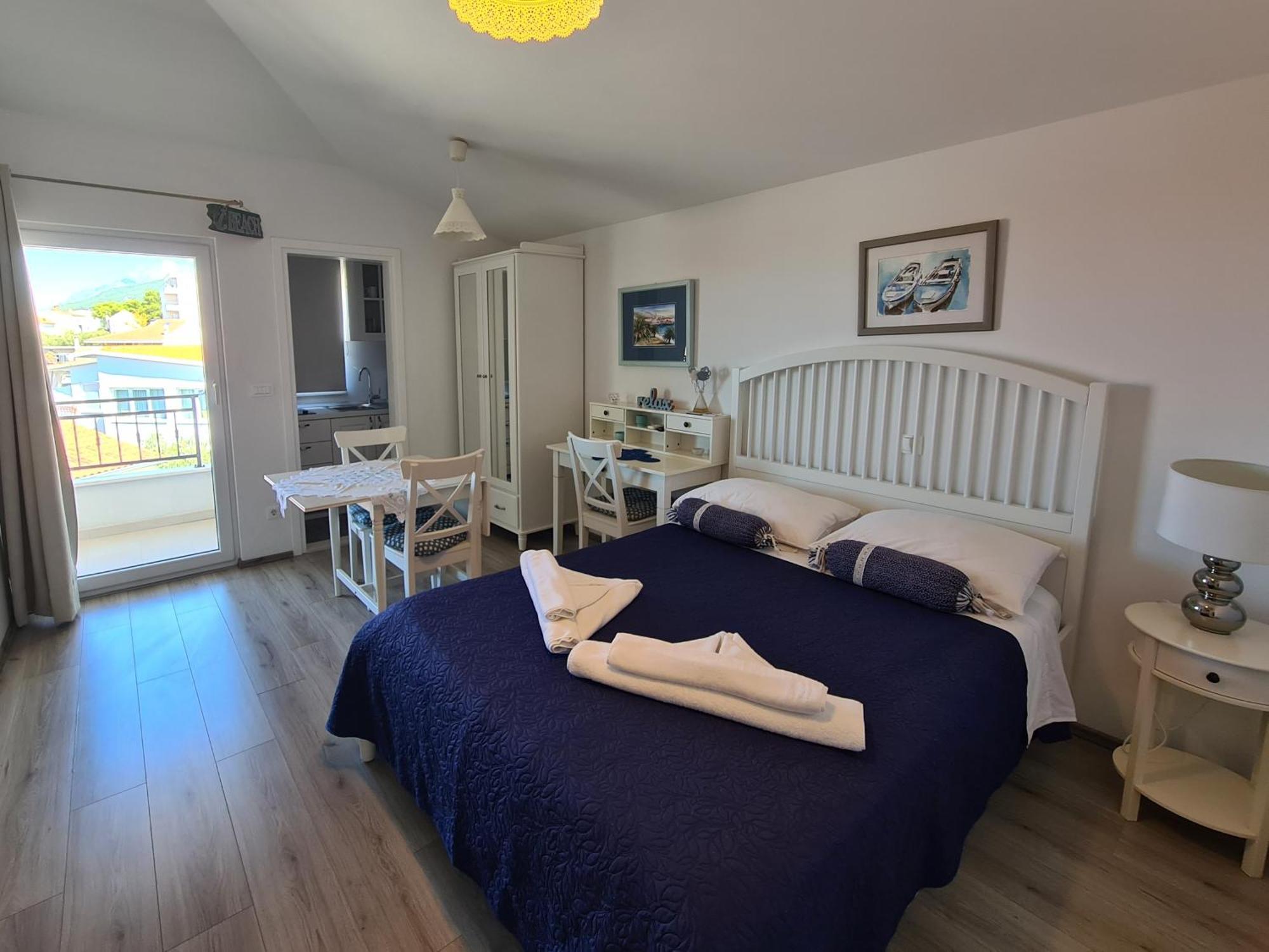 Apartments Adriona With Parking ماكارسكا الغرفة الصورة
