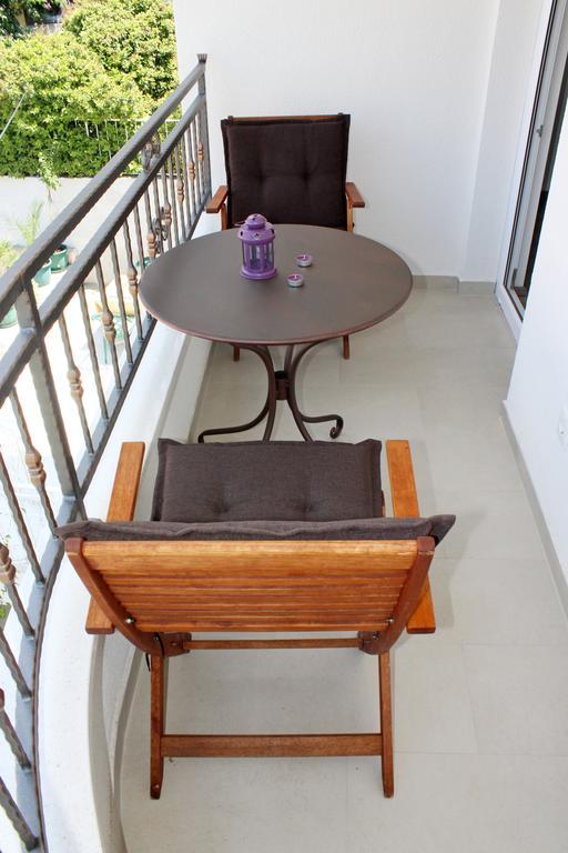 Apartments Adriona With Parking ماكارسكا المظهر الخارجي الصورة
