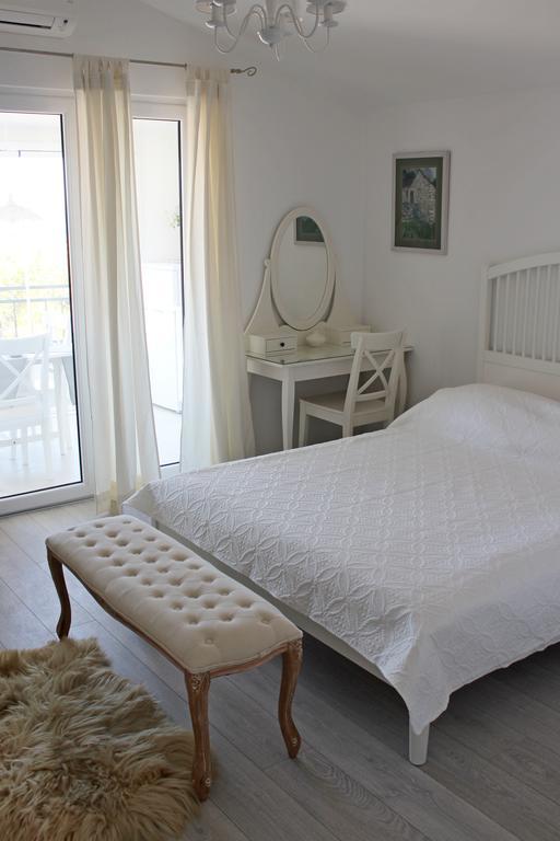 Apartments Adriona With Parking ماكارسكا المظهر الخارجي الصورة