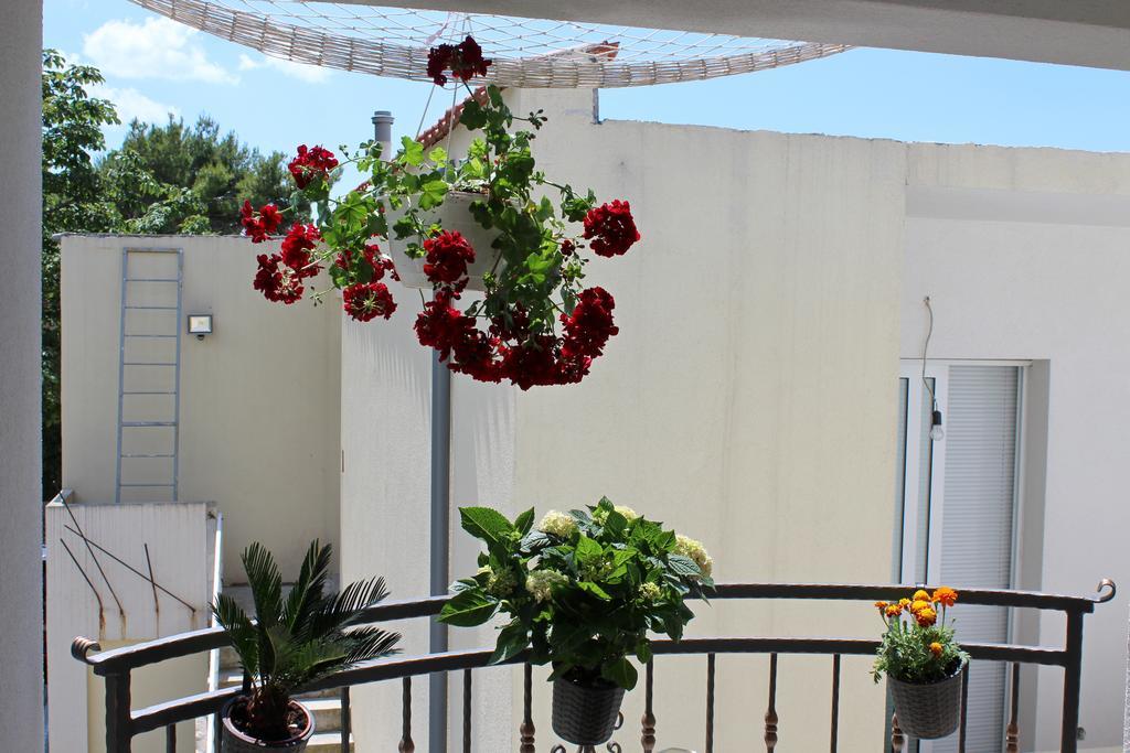 Apartments Adriona With Parking ماكارسكا المظهر الخارجي الصورة