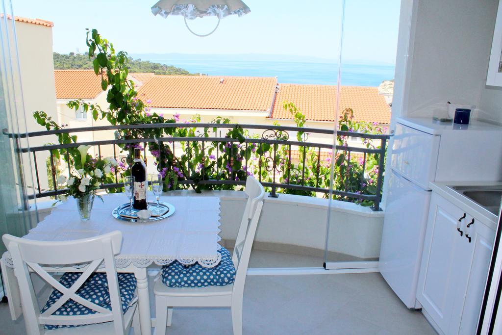 Apartments Adriona With Parking ماكارسكا المظهر الخارجي الصورة